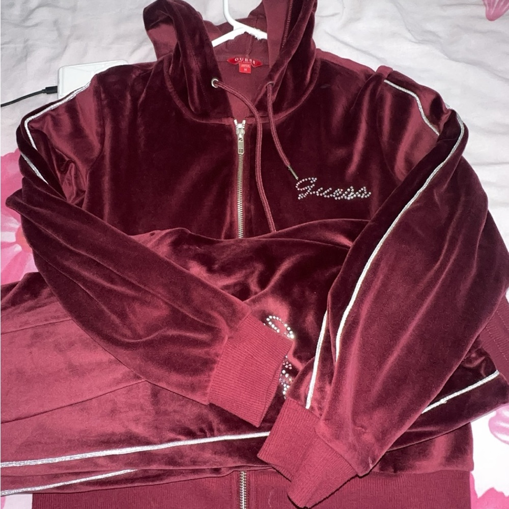 Guess zip up set